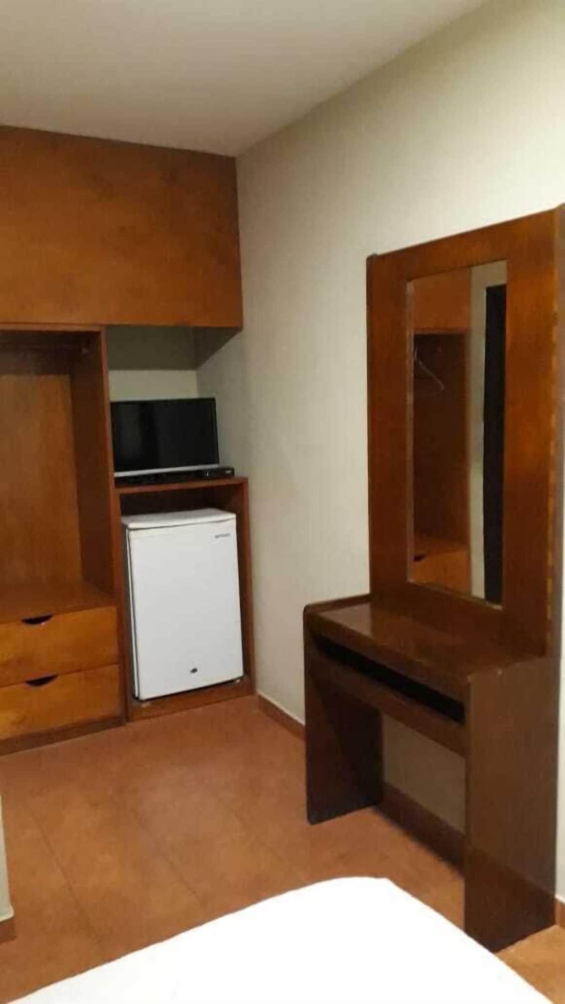 Residencia Leones De Castilla Асунсион Екстериор снимка