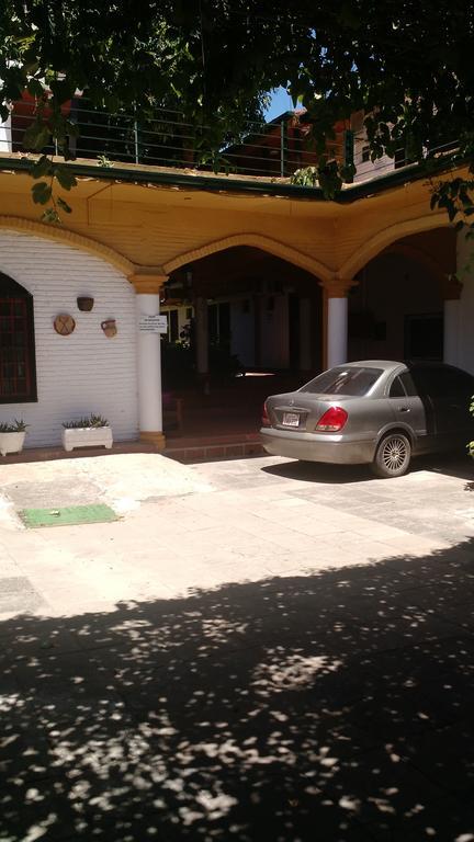 Residencia Leones De Castilla Асунсион Екстериор снимка