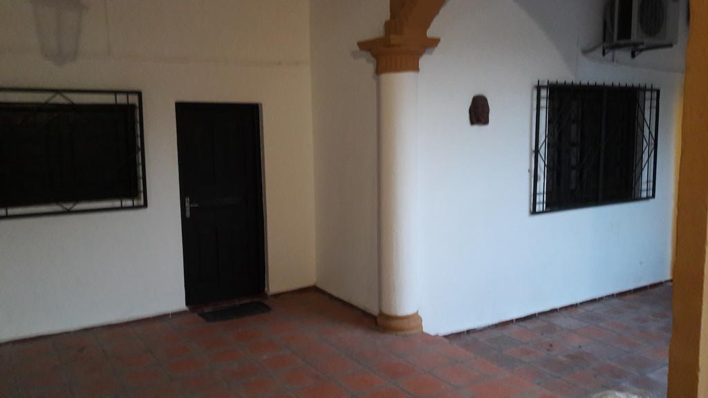 Residencia Leones De Castilla Асунсион Екстериор снимка