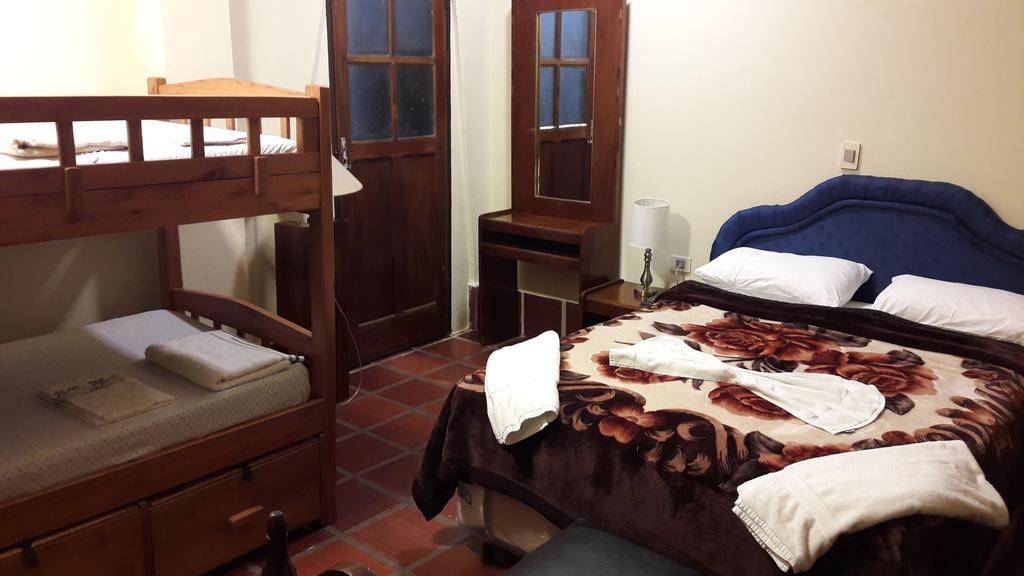 Residencia Leones De Castilla Асунсион Екстериор снимка