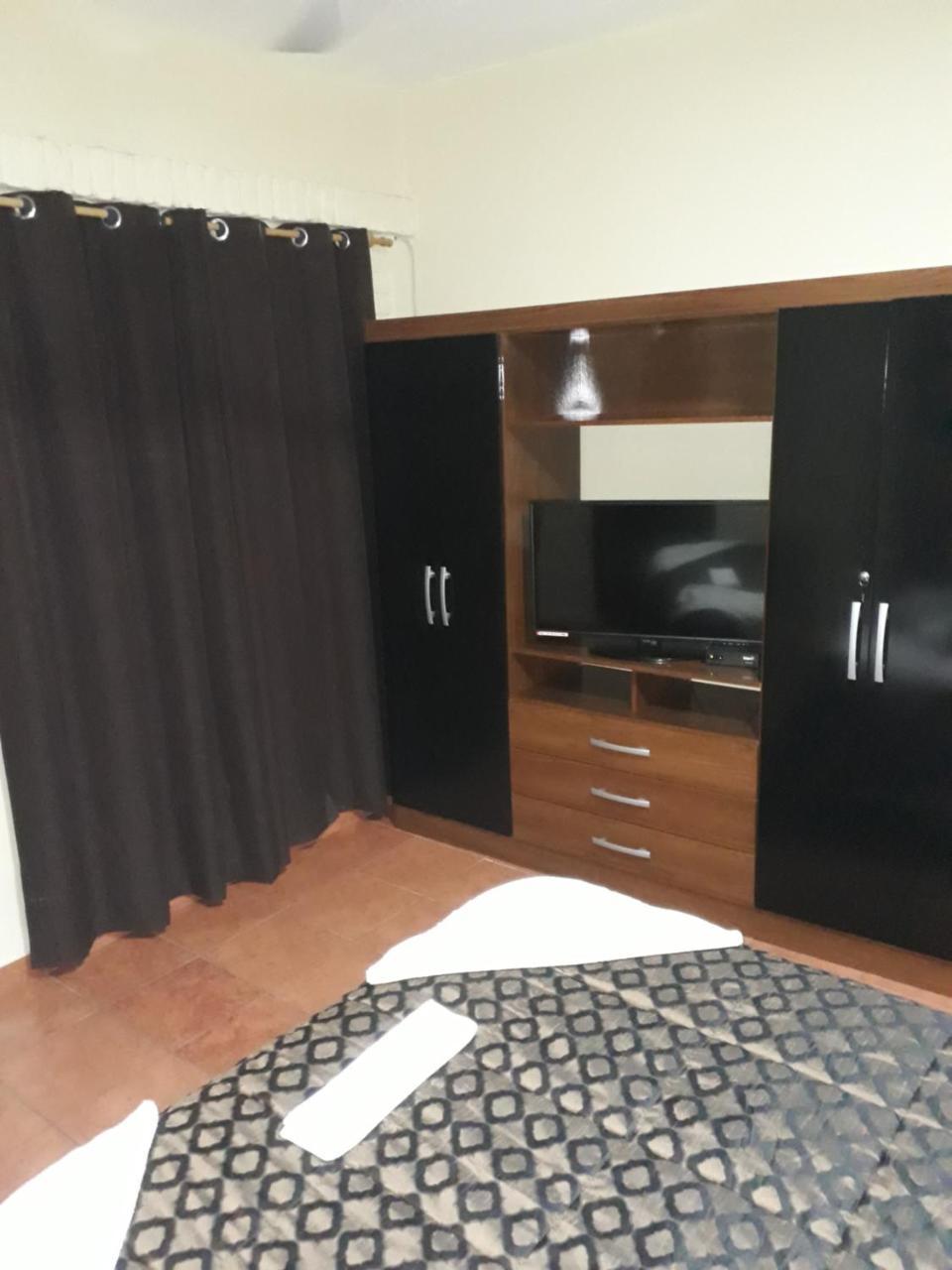 Residencia Leones De Castilla Асунсион Екстериор снимка